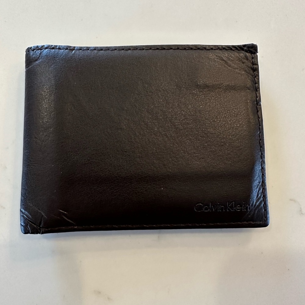 Calvin Klein men’s leather wallet